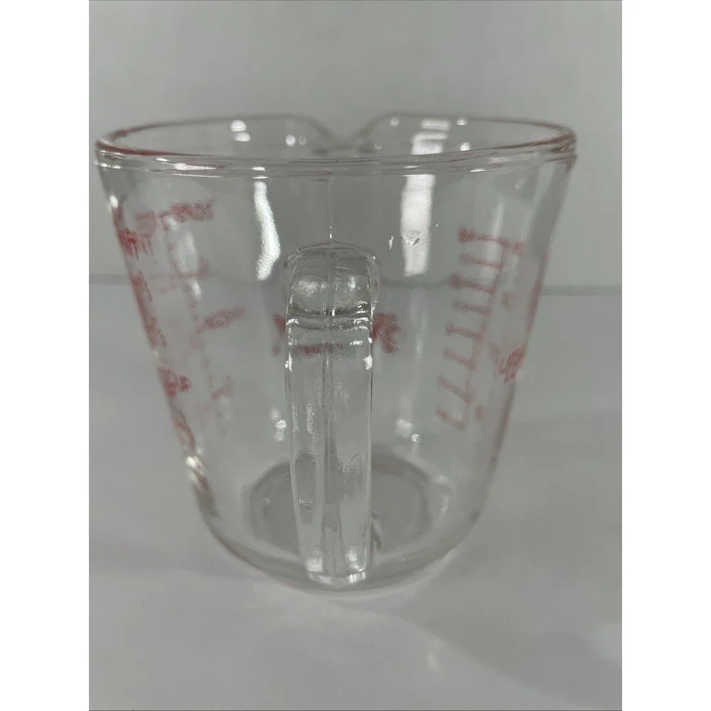 Vintage Anchor Hocking FIRE KING Measuring 2 Cup 1 Pint Glass Cool Logo # 498